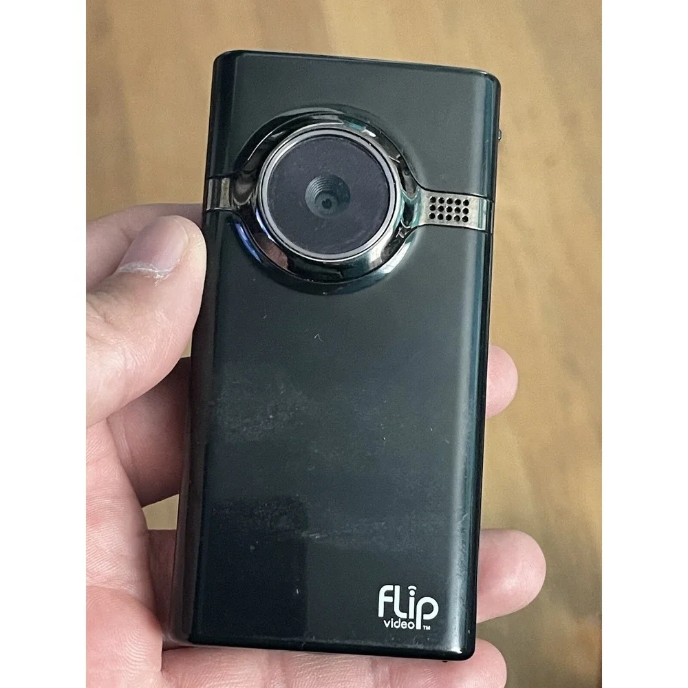 Flip Video  F4608Flip‎ Video Mino HD Camcorder Parts Or Repair